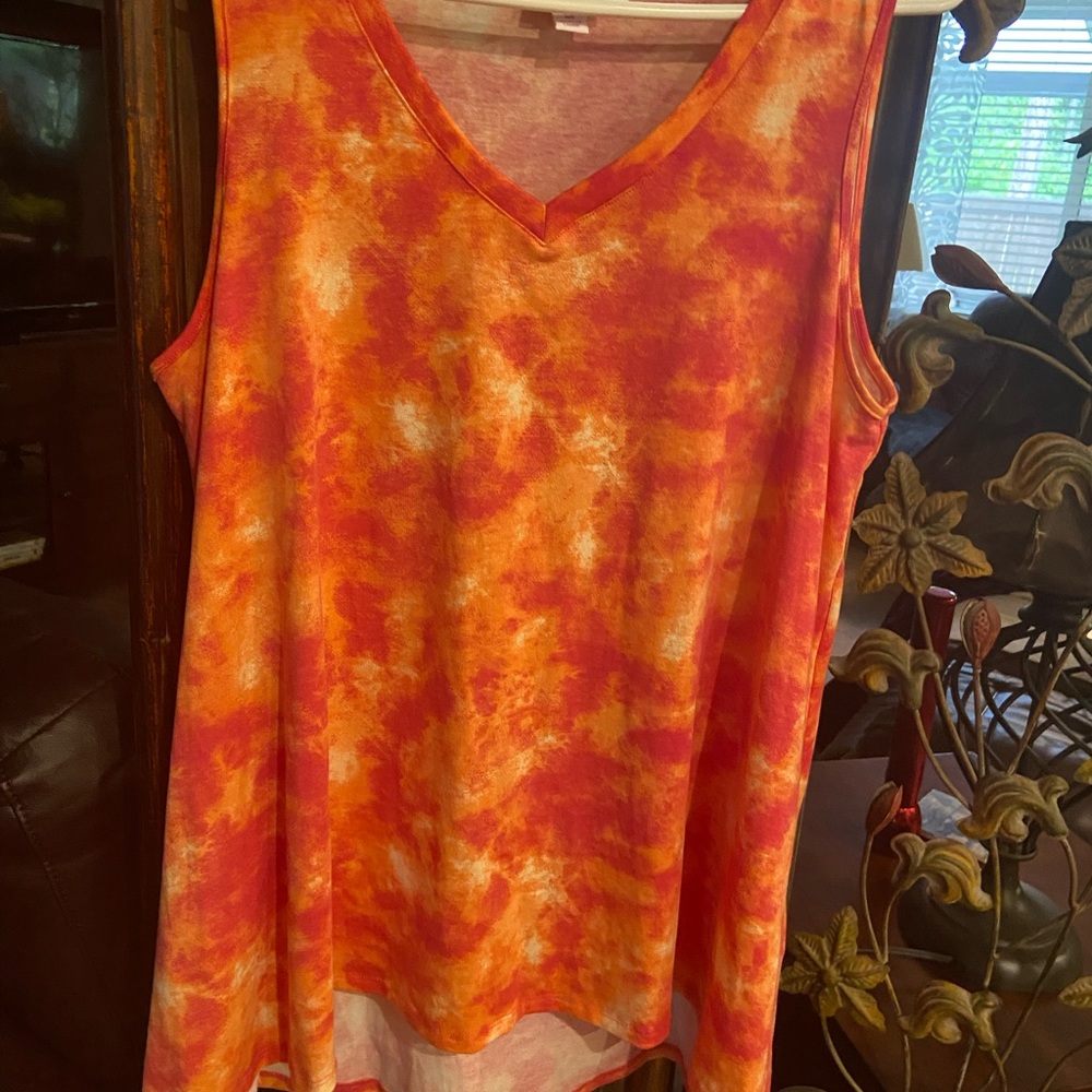 LuLaRoe marbled orange, great tank, M but roomy, would fit L, my normal size.